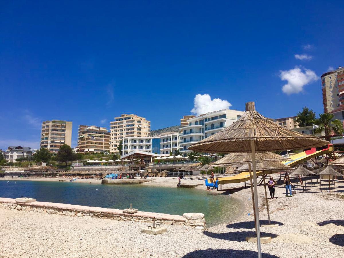 Skyfall Apartment Sarande Luaran gambar